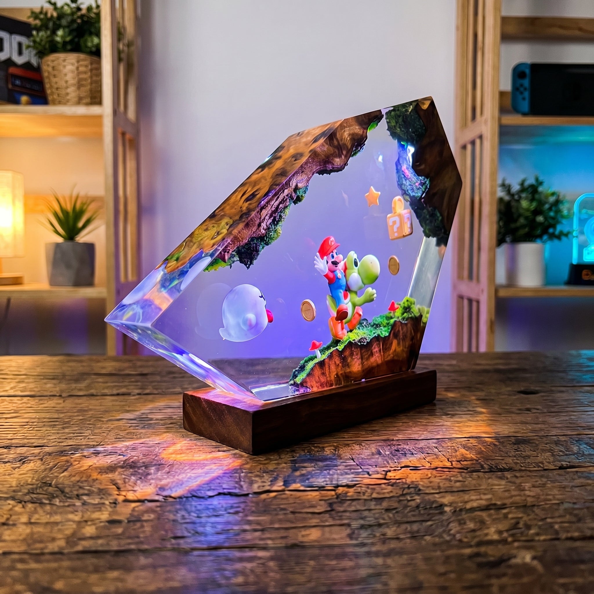 Mario Resin Lamp